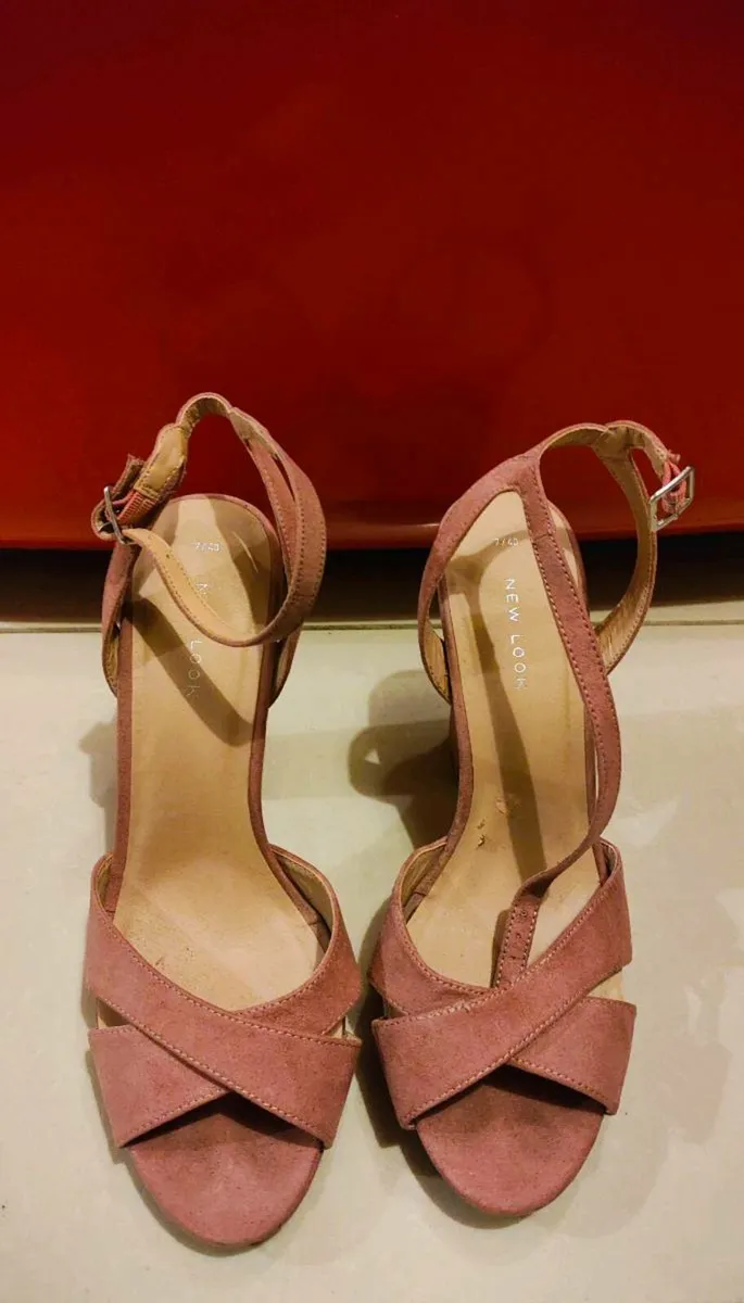 Chic NEW LOOK Pink Strappy Heels – Feminine & Flat - Image 1