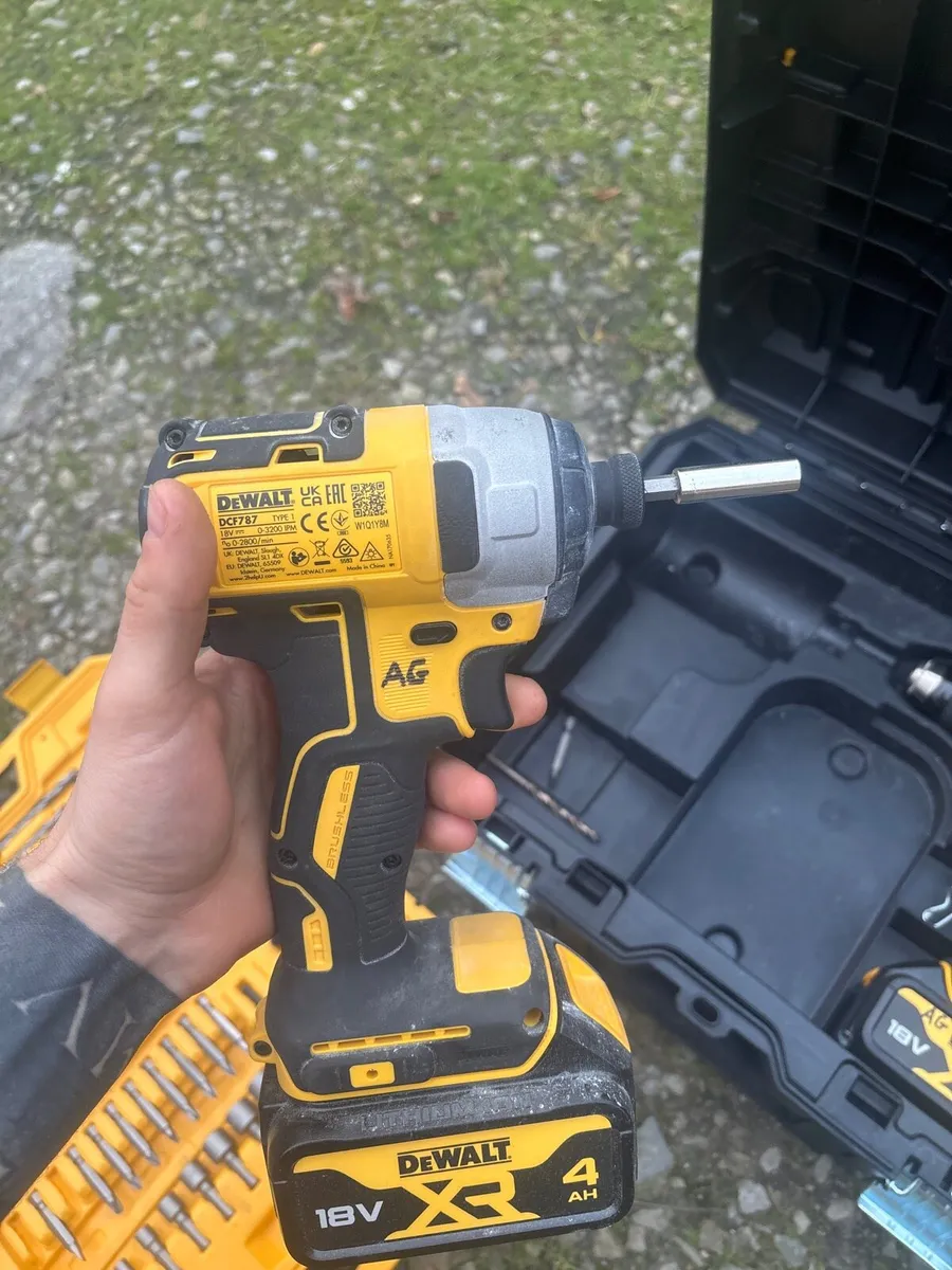 DeWalt Combi & Impact Driver - Image 4