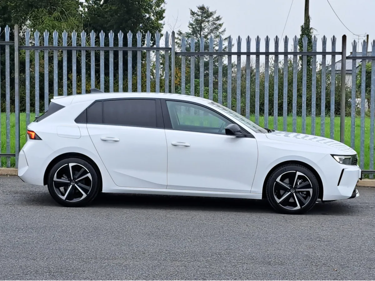 Opel Astra ELEGANCE 1.5TD 130BHP 8 SPEED AUTOMATIC - Image 3