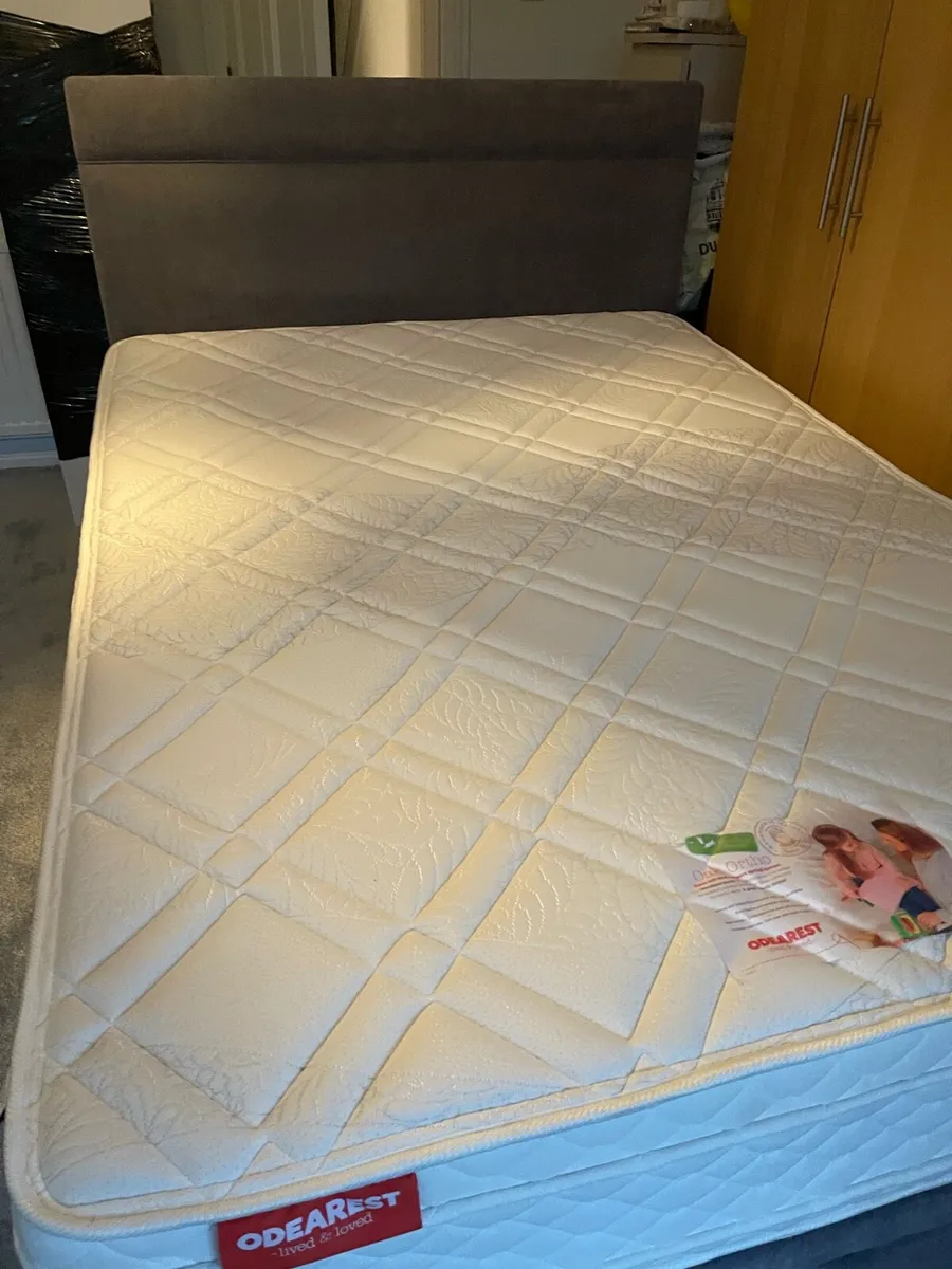 Double bed half ottoman - Image 1