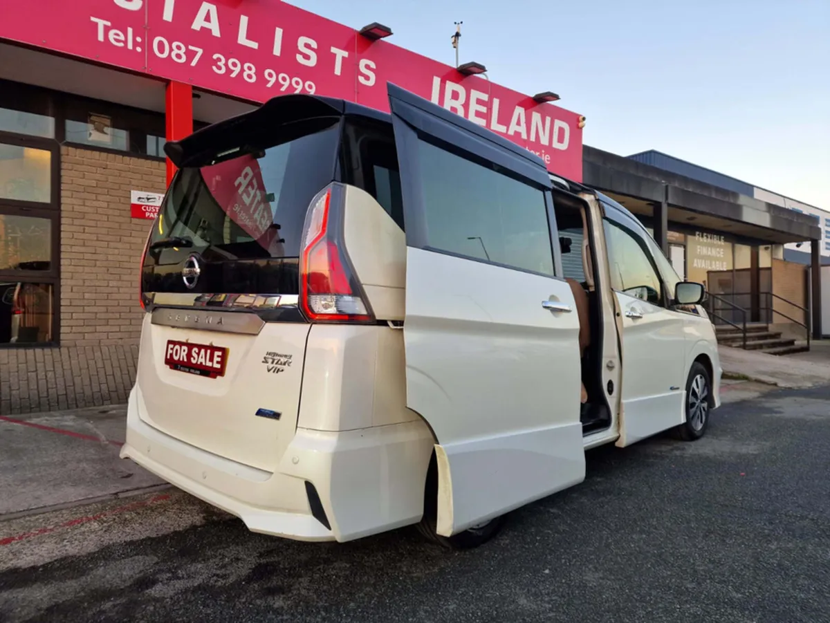 Nissan Serena 8 SEATER HYBRID AUTOMATIC HIGH SPEC - Image 4
