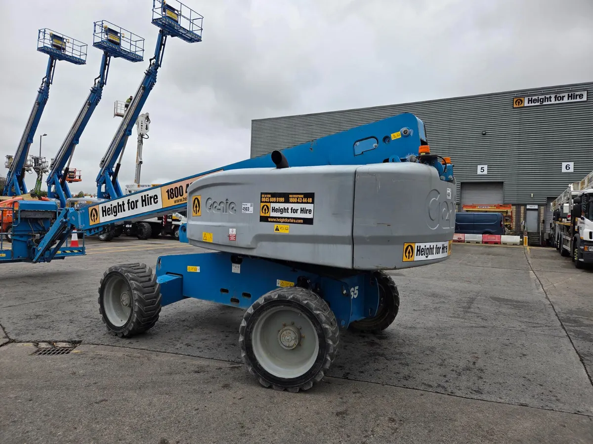 Genie S65 Telescopic Boom - 2015 - Image 3
