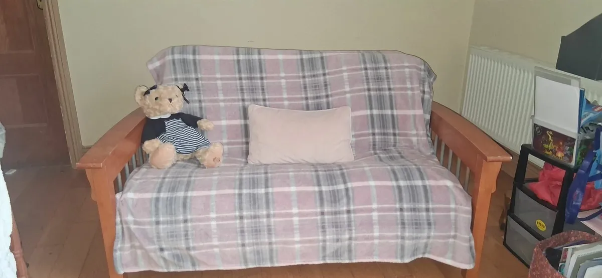 Futon - Image 1