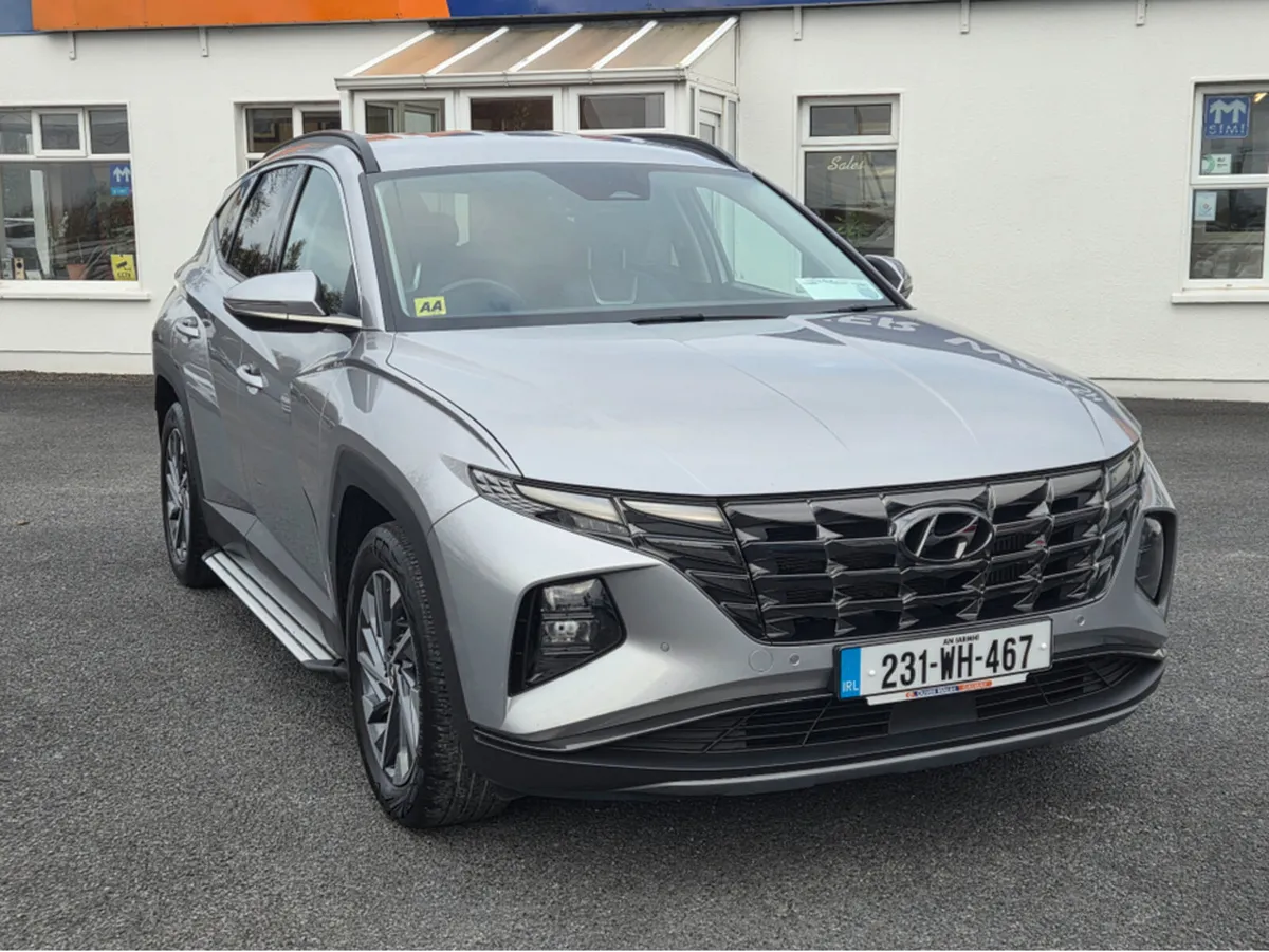 Hyundai Tucson IX35 EXECUTIVE PLUS 5DR - Image 2
