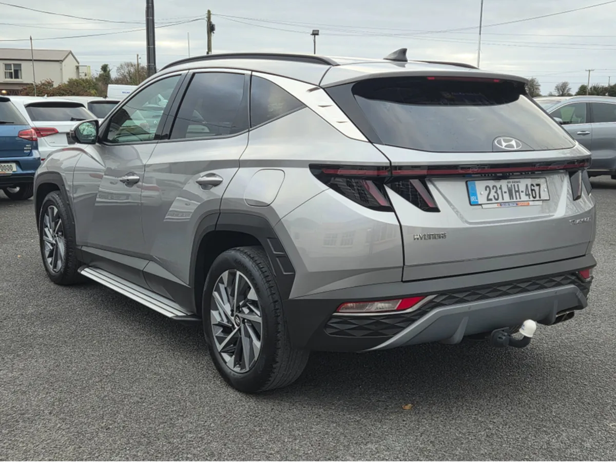 Hyundai Tucson IX35 EXECUTIVE PLUS 5DR - Image 3
