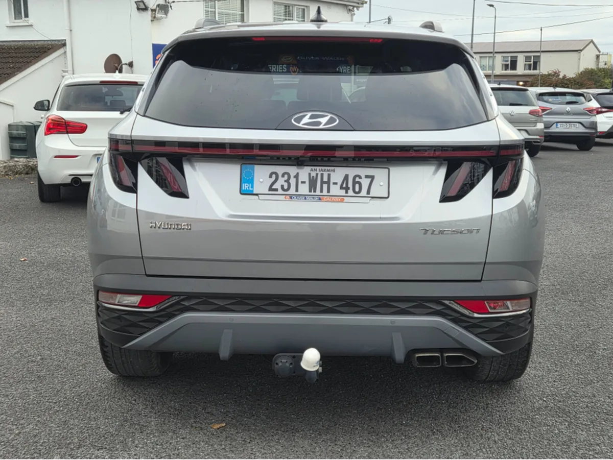 Hyundai Tucson IX35 EXECUTIVE PLUS 5DR - Image 4