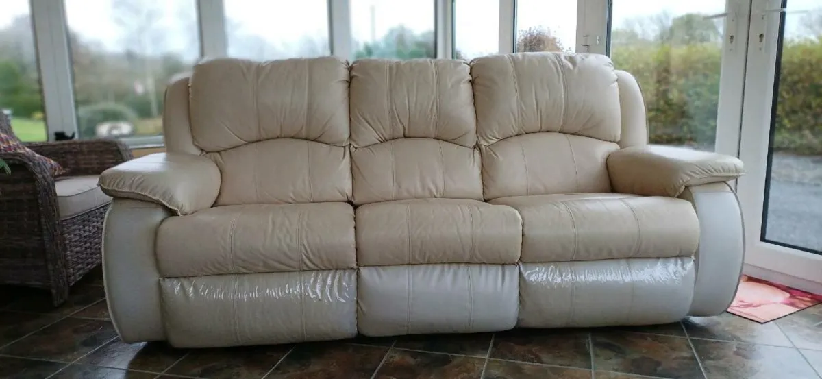 3piece settee reclining chairs - Image 2