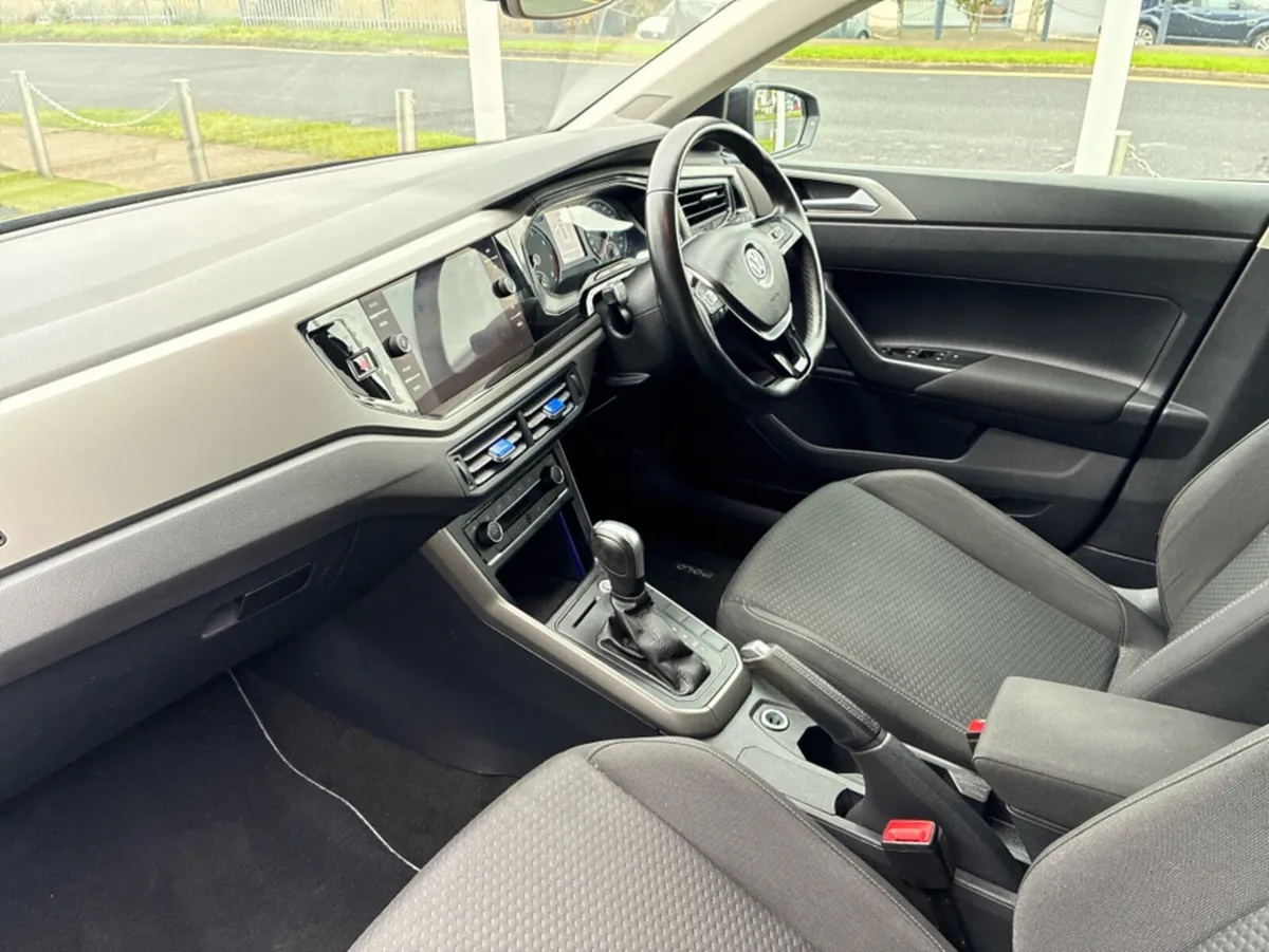 Volkswagen Polo 1.0L Petrol Automatic - Image 3