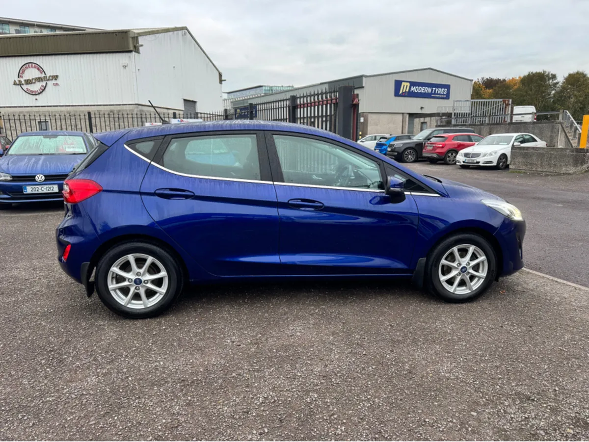 Ford Fiesta TITANIUM 1.1 85PS 5M 4DR - Image 4