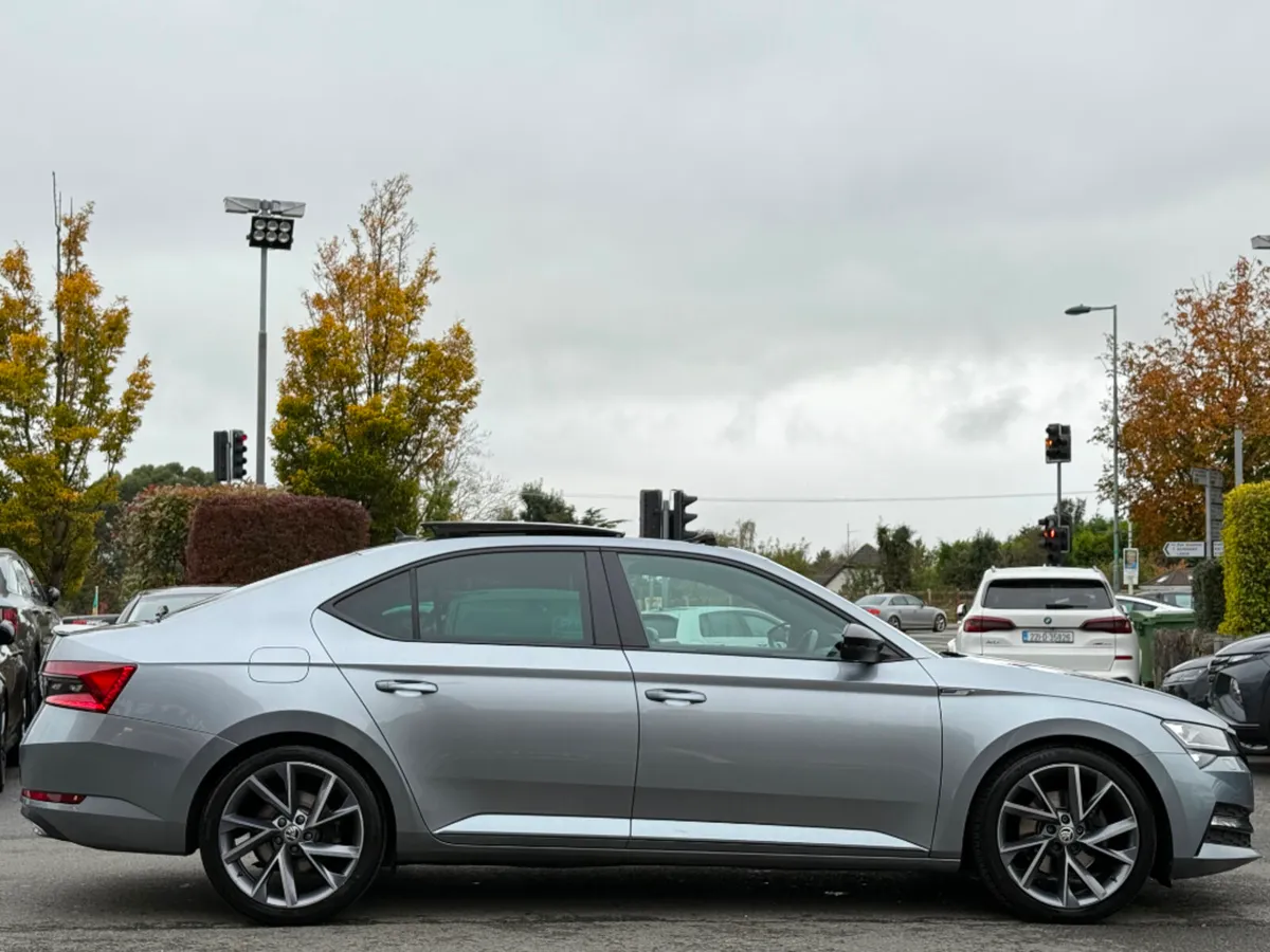 Skoda Superb SPORTLINE 2.0TDI DSG *PAN ROOF* - Image 4