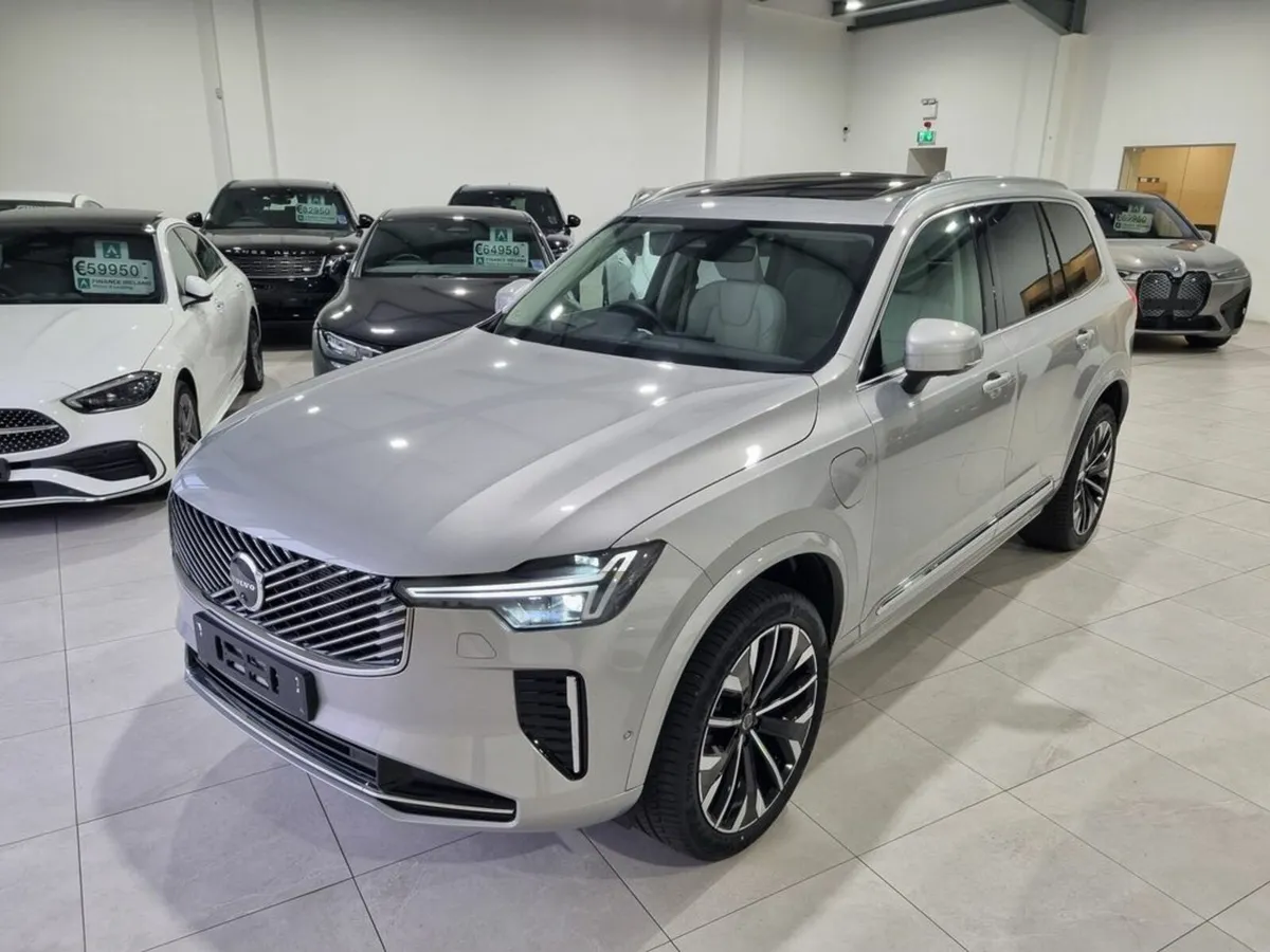 Volvo XC90 ULTRA MODEL - Image 3