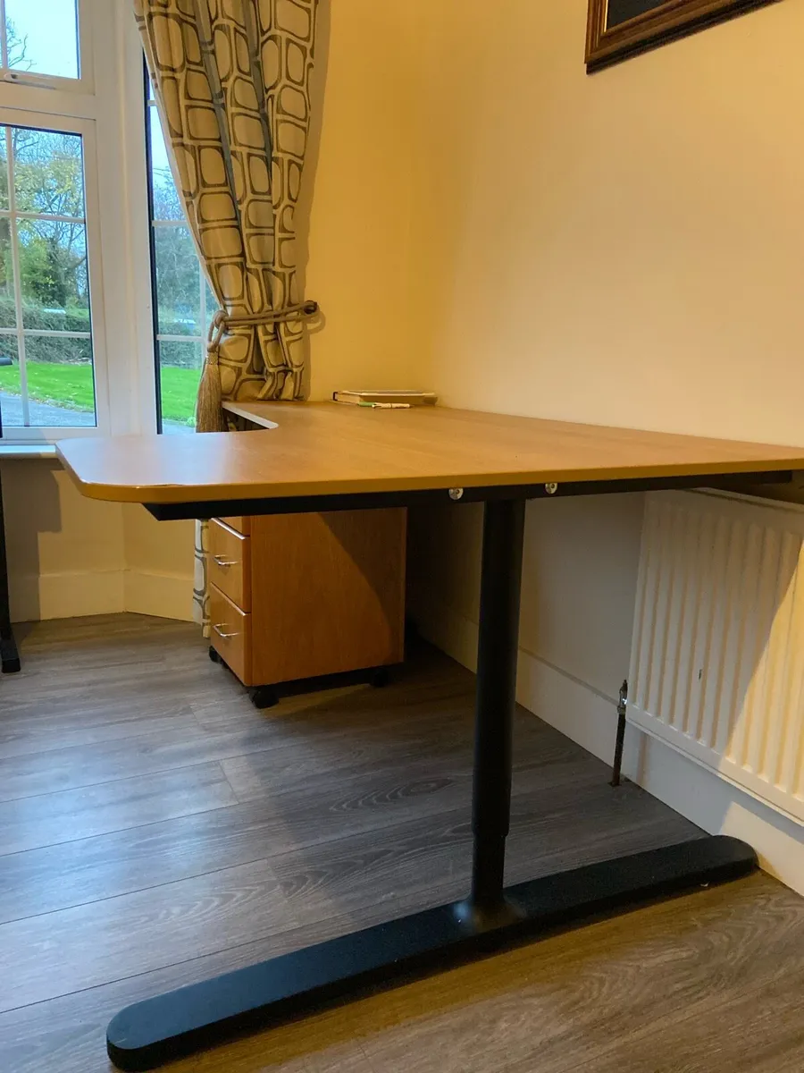 study table - Image 2