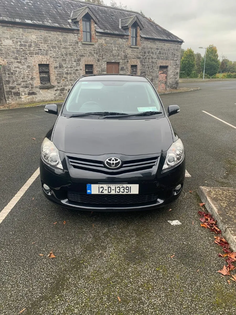 Toyota Auris 2012 - Image 1