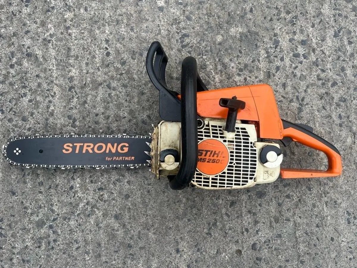 Stihl Chainsaw - Image 4