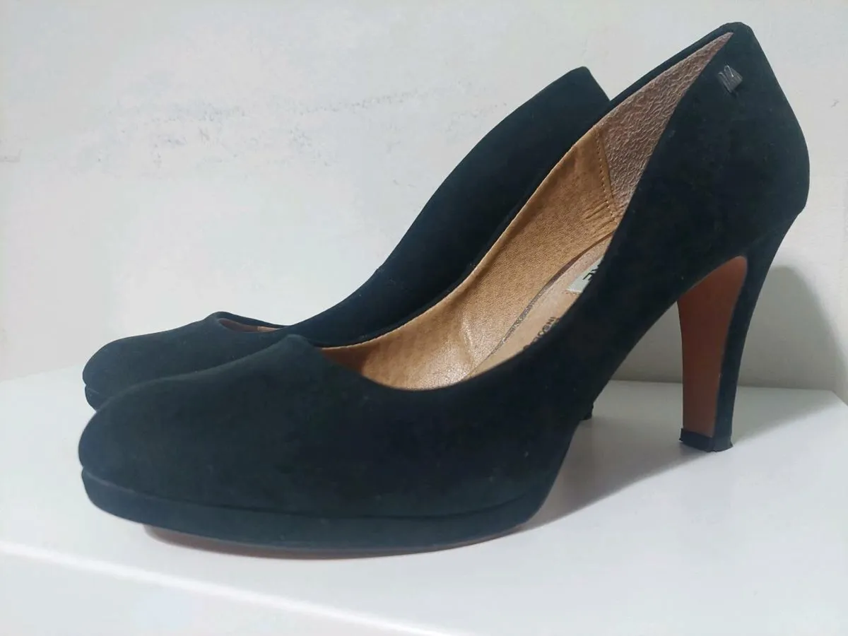 Mariamare suede heels size 6 leather sole - Image 3