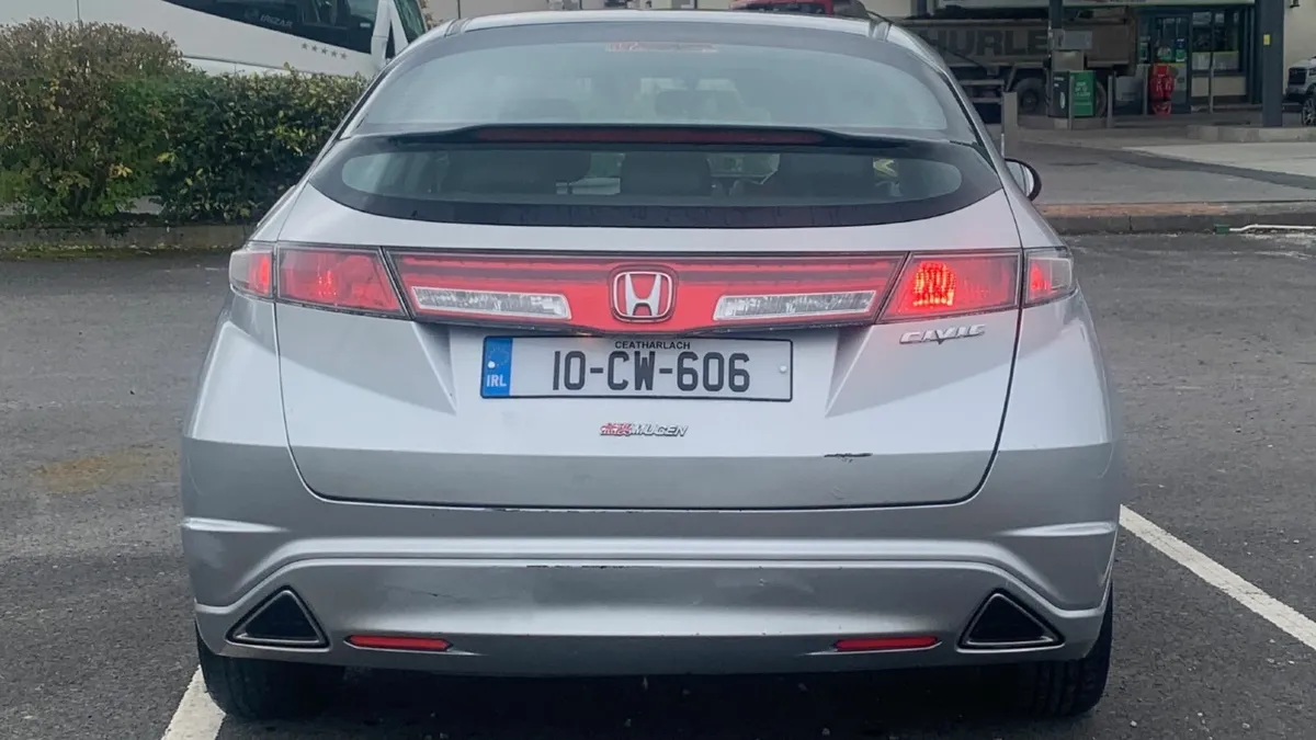 Honda Civic 2010 - Image 4