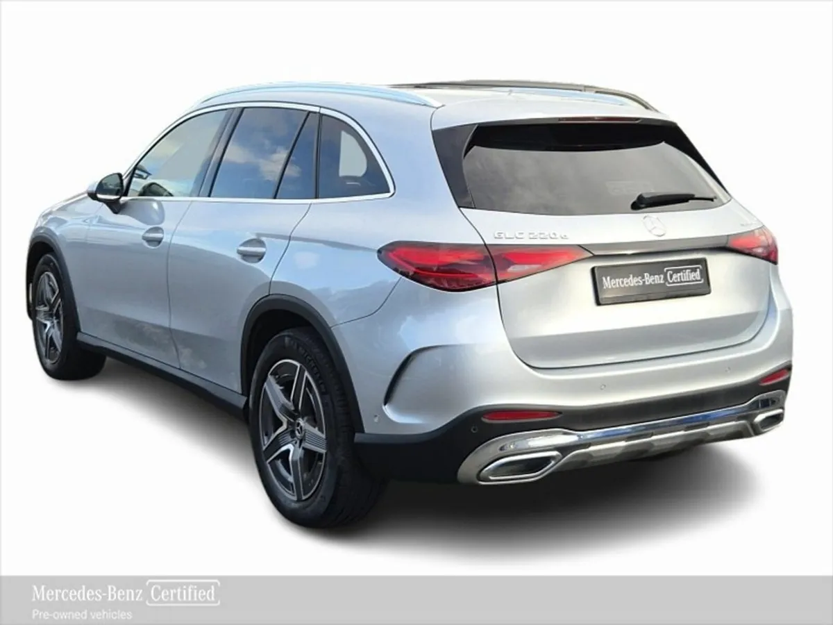 Mercedes-Benz GLC GLC220D 4MATIC AMG Line *Panoram - Image 3