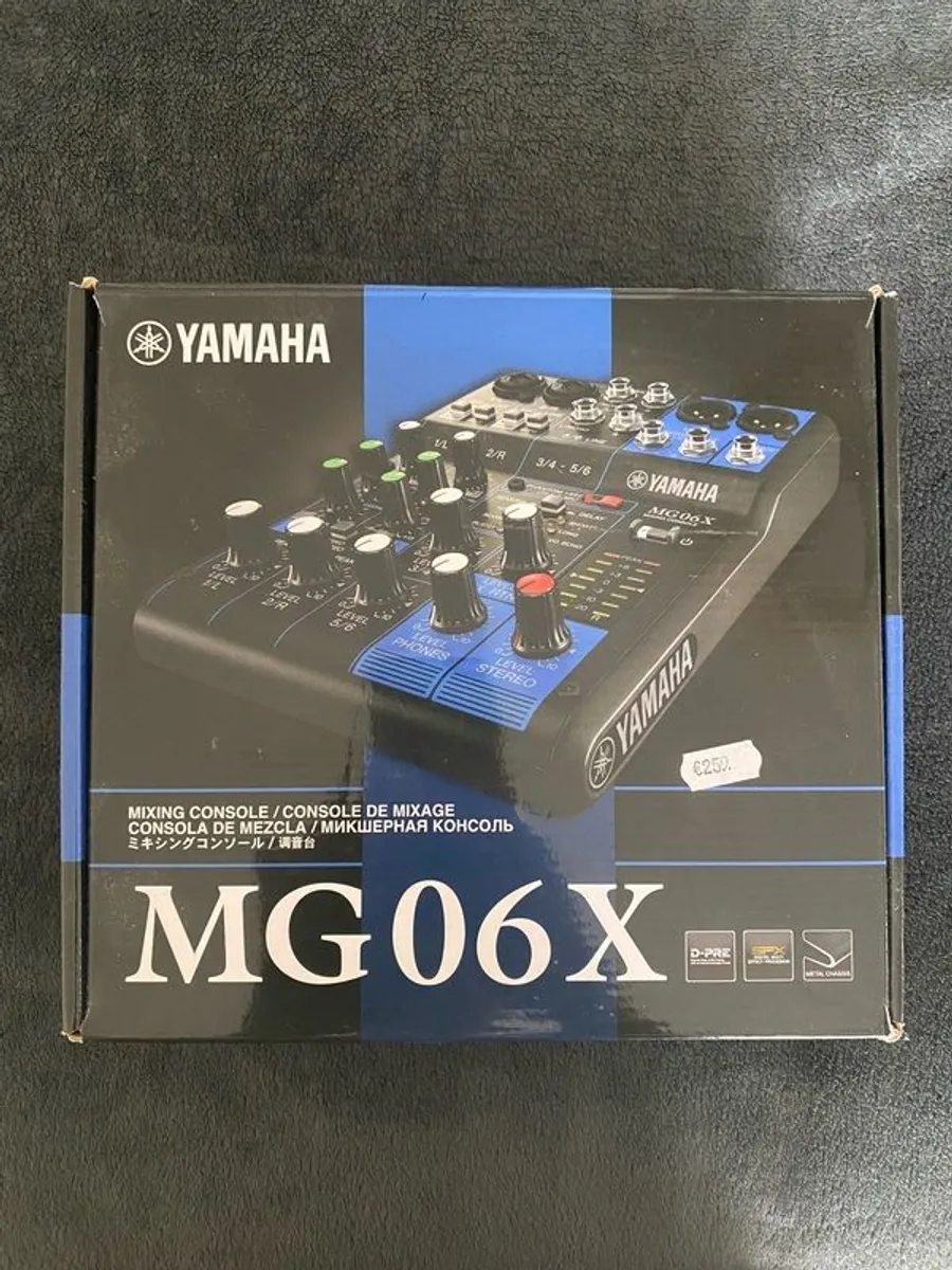 mixing console - Image 1