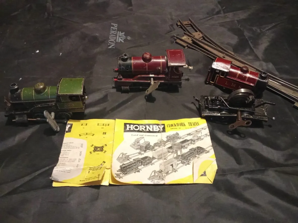Hornby 0 gauge clockwork trainset
