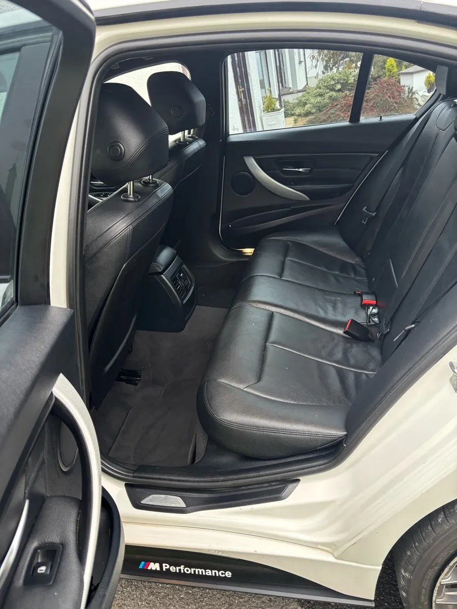 BMW 330d M-Sport - Image 4