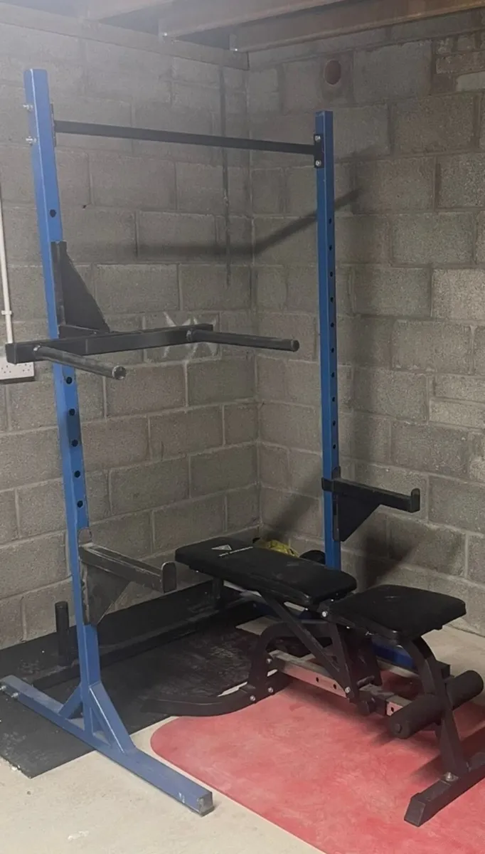 Squat rack/pull ups bar/ dip attachment.
