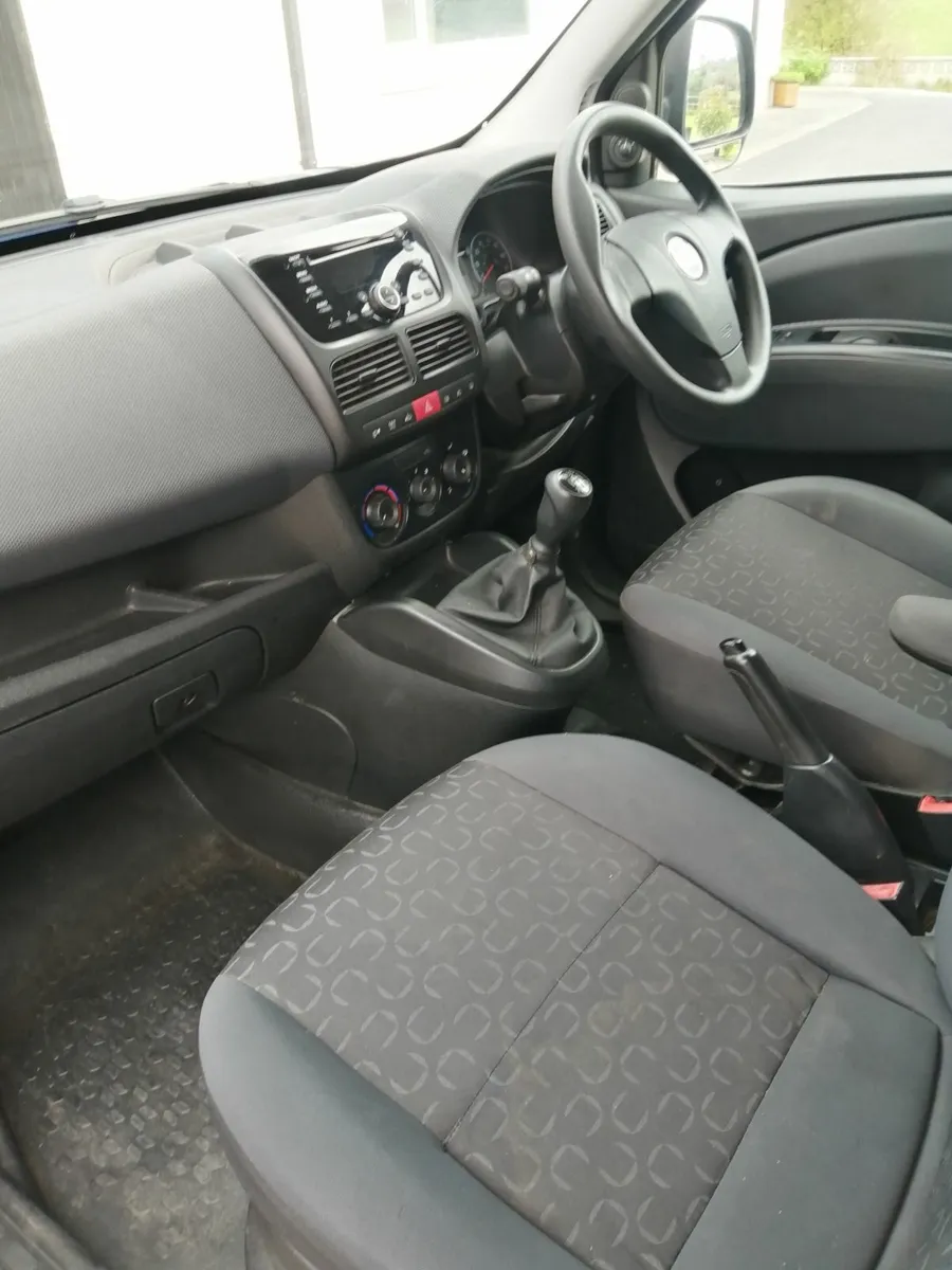 Fiat Doblo 2013 - Image 2