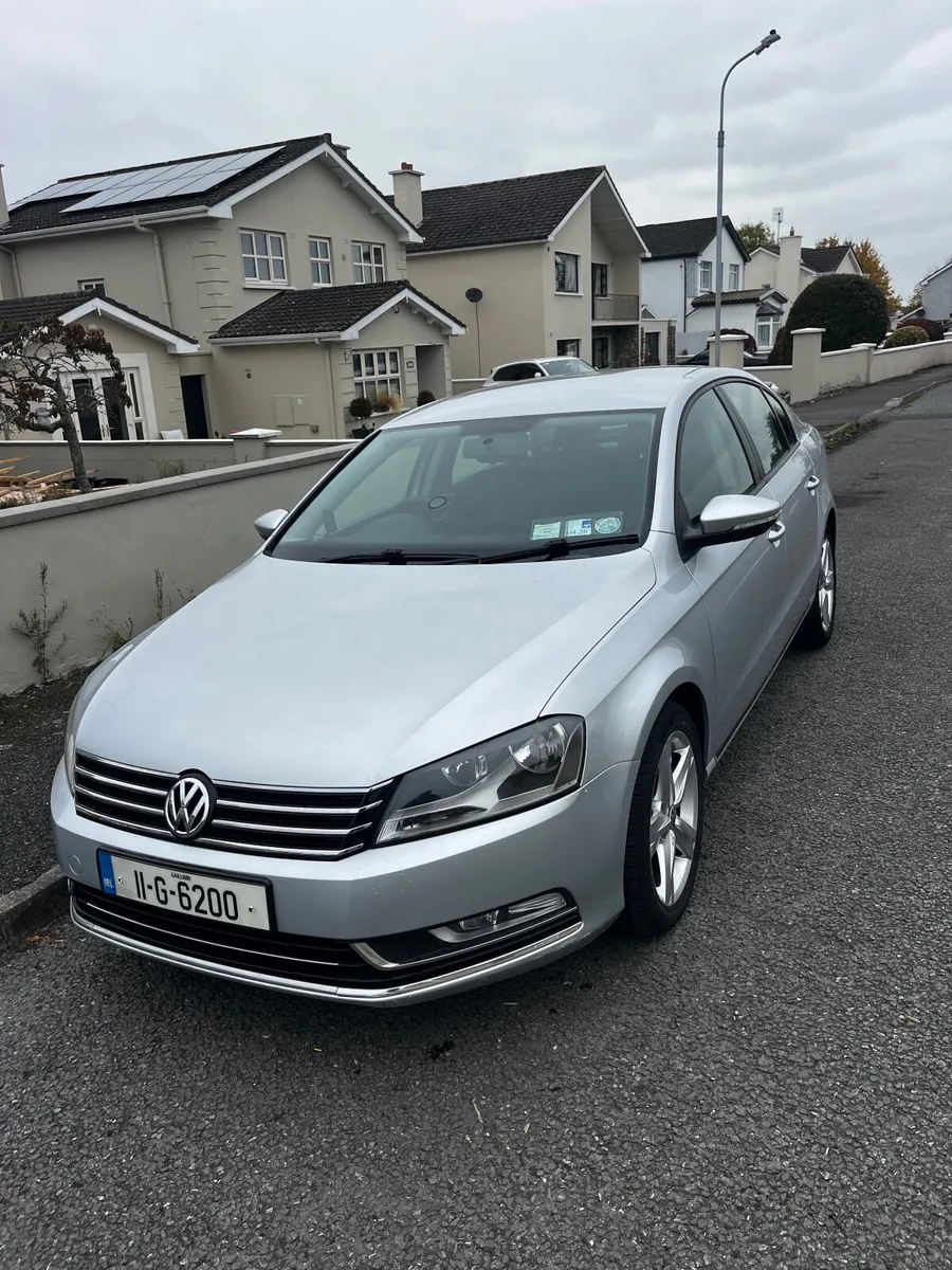 Volkswagen Passat 2011 - Image 1