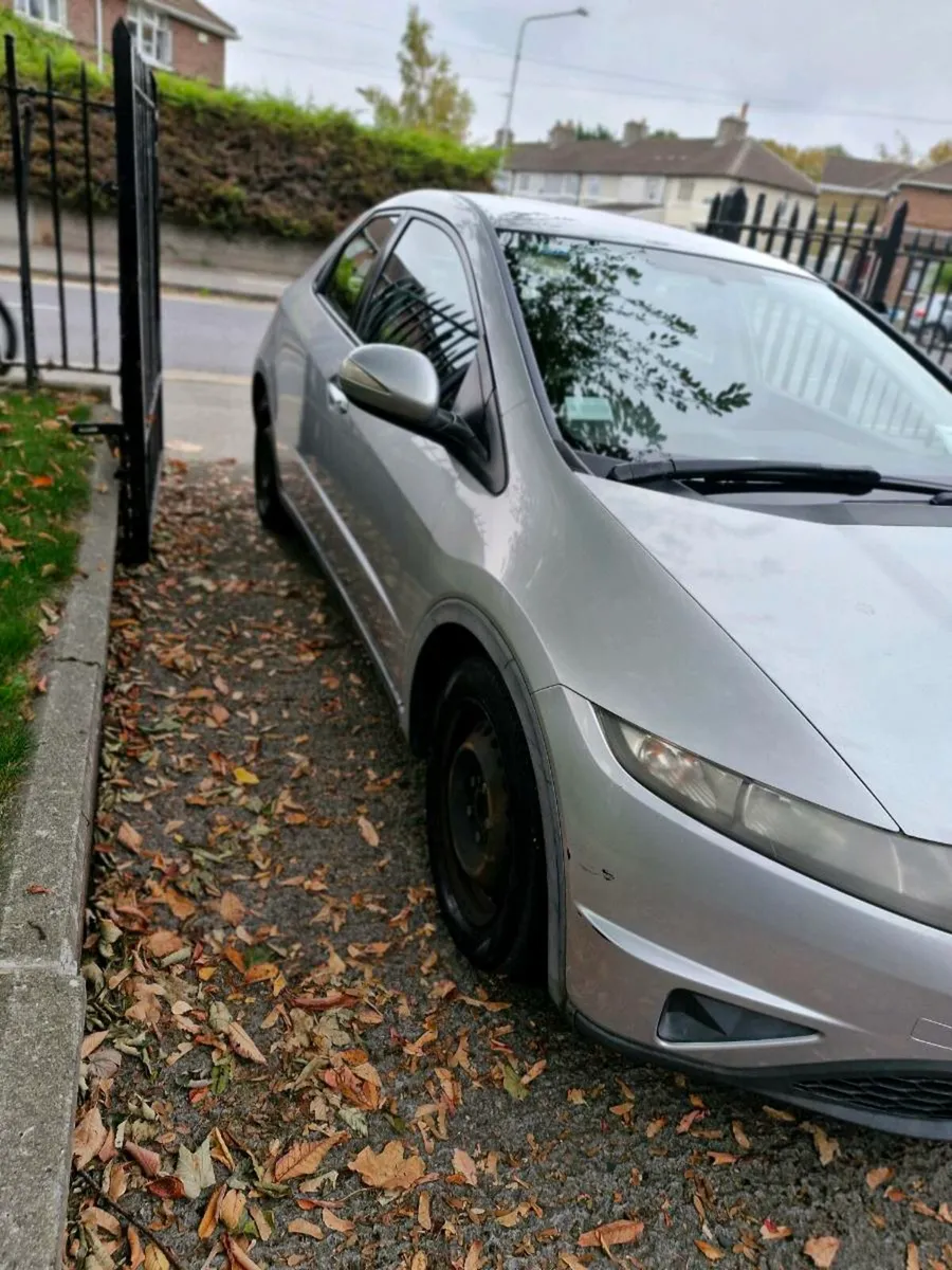 Honda civic - Image 4