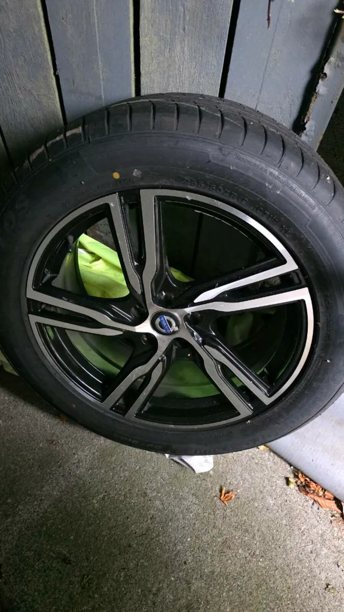 19in Alloys Wheels