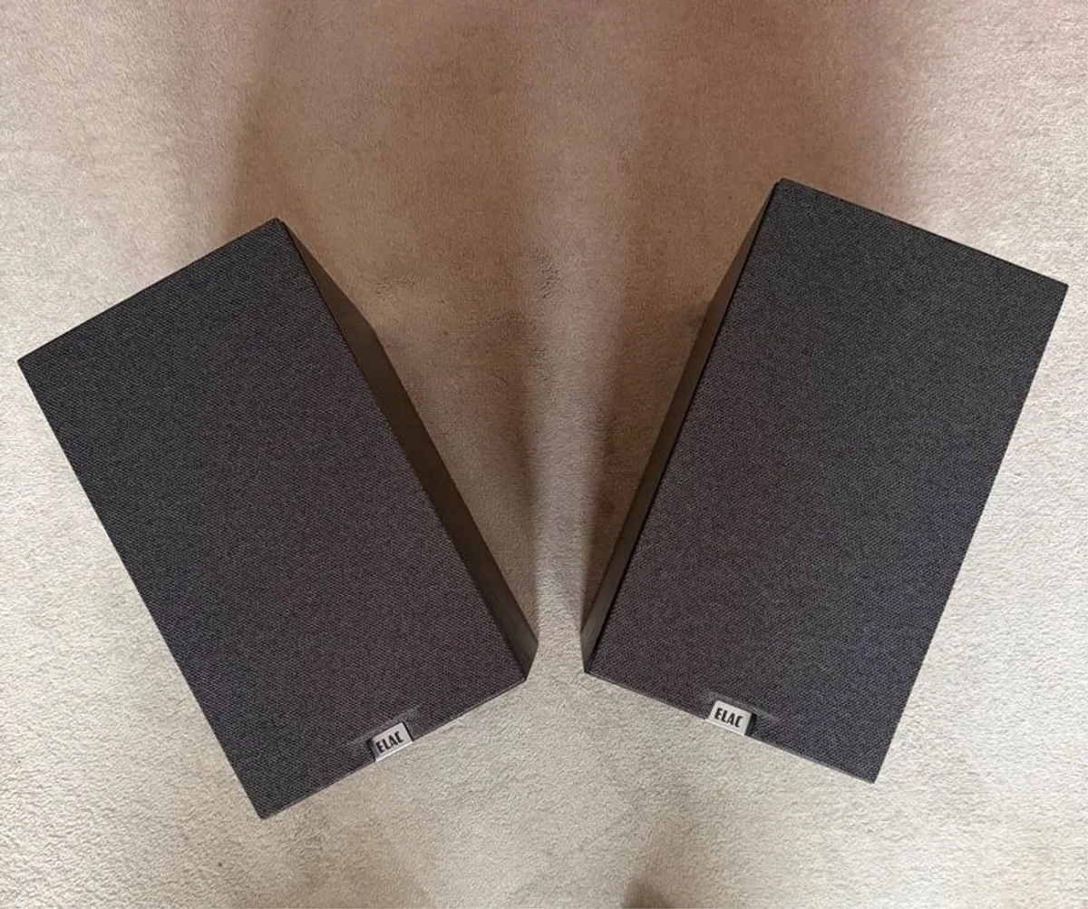Elac Debut B6.3 Library Speakers - Image 2