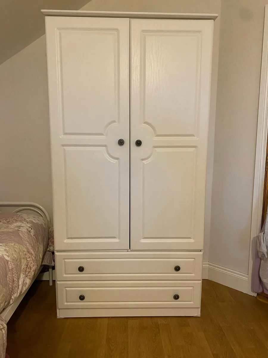 Wardrobe and Shelf - Image 2