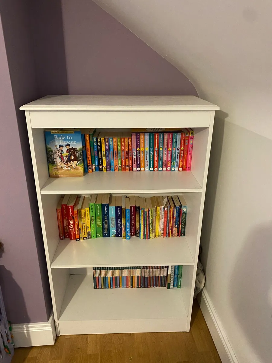 Wardrobe and Shelf - Image 4