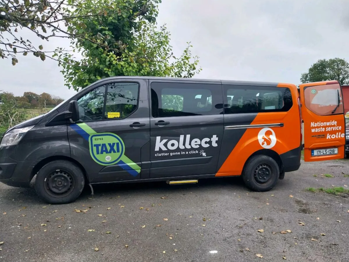 Chrysler 300 / ford transit - Image 4