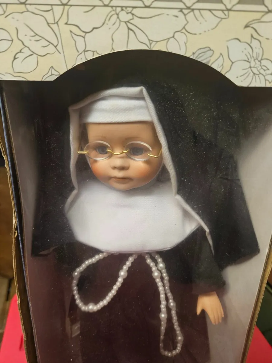 Leonardo Collection Nun - Image 3