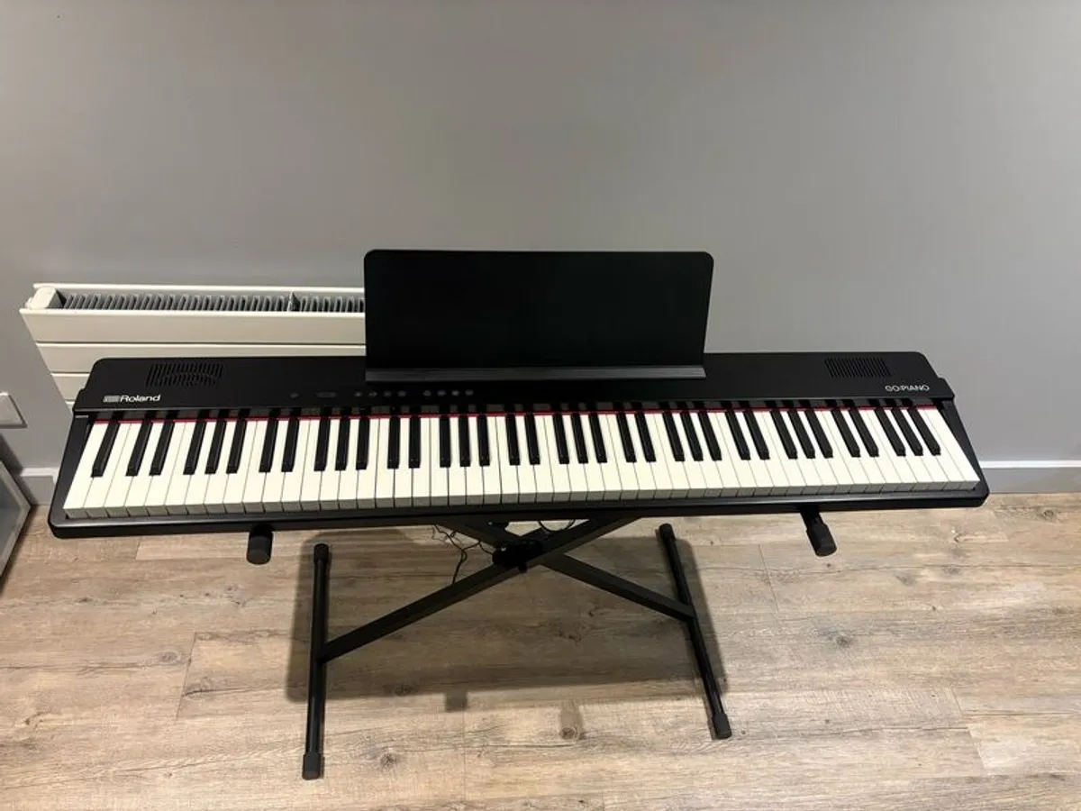 Roland Go Piano 88 Key with Stand - Image 1