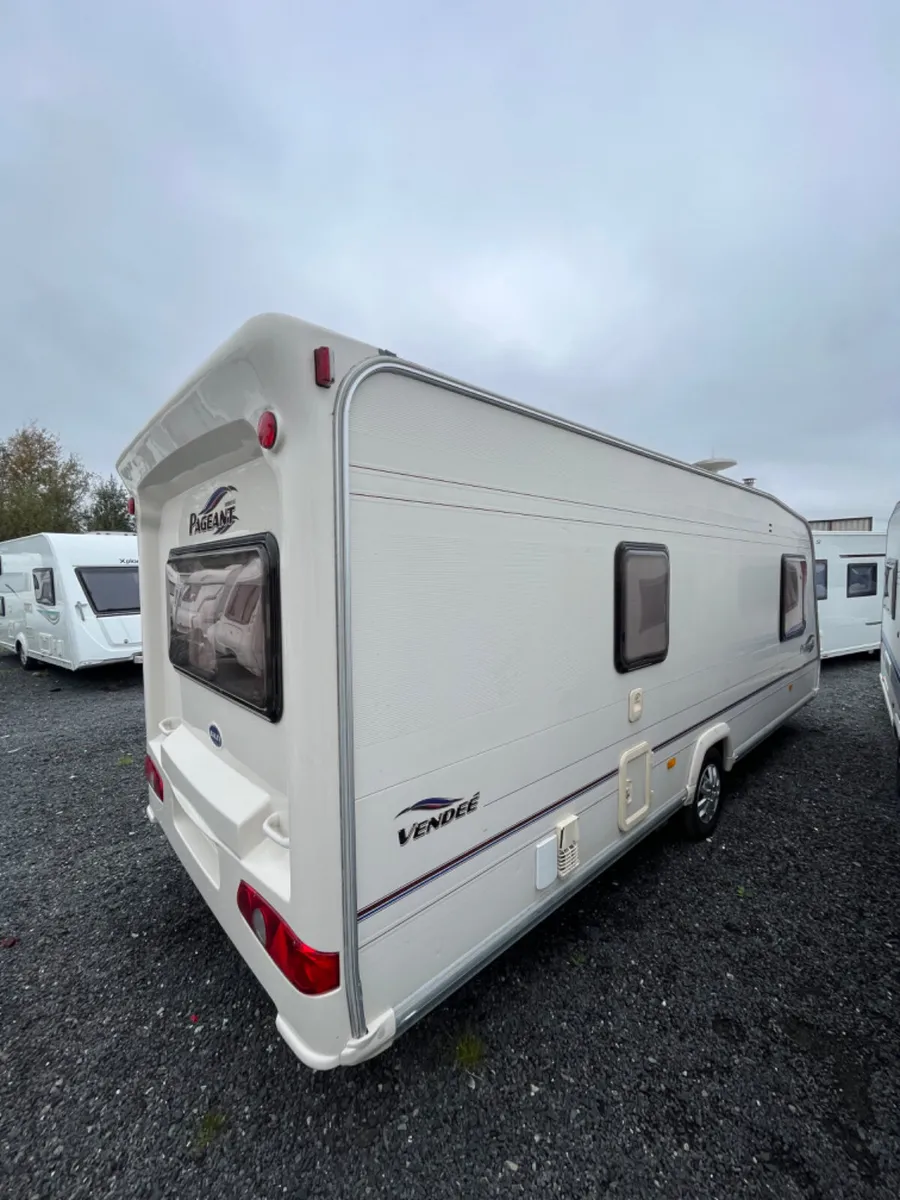 Bailey Pageant 4 Berth Fixed Bed Caravan - Image 2