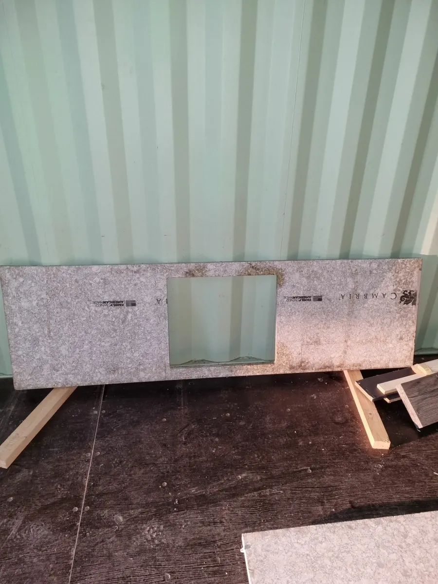 Quartz worktop - Image 4