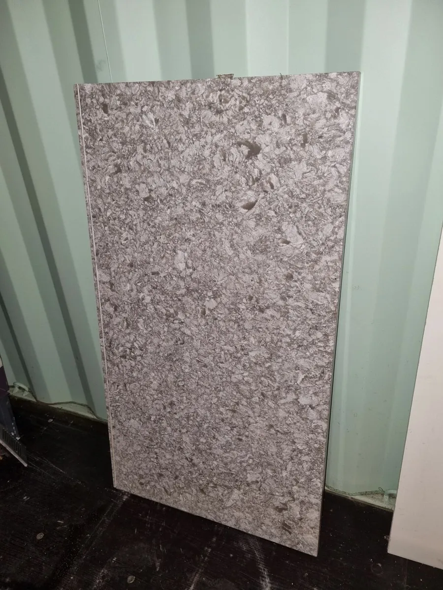 Quartz worktop - Image 2