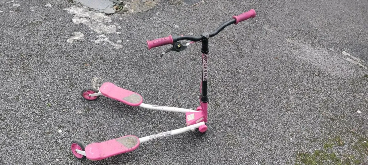 Girls bicycle and flicker - Image 2
