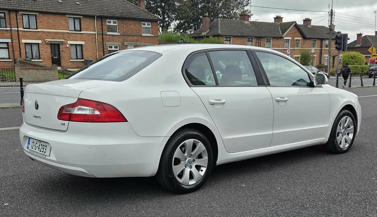 2012 Skoda Superb 1.6TDi for Repair. - Image 2