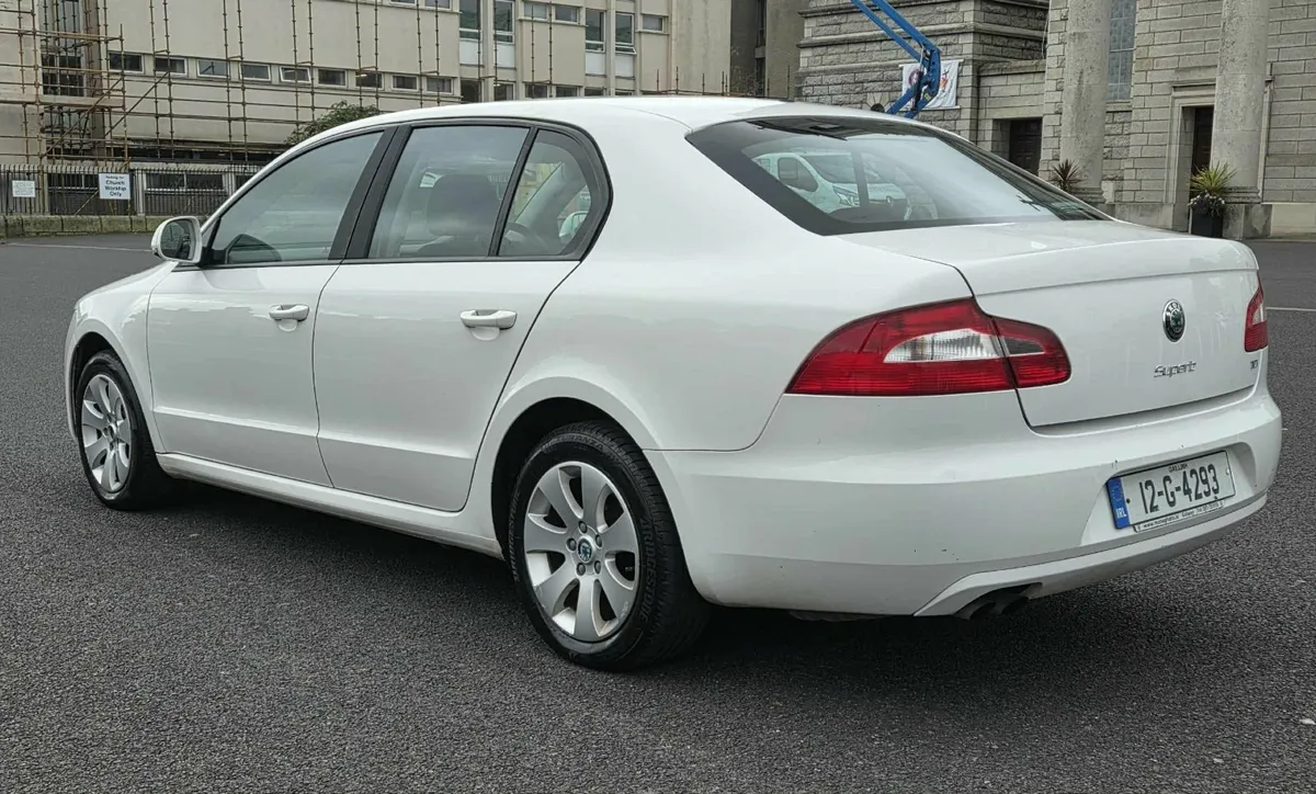2012 Skoda Superb 1.6TDi for Repair. - Image 4