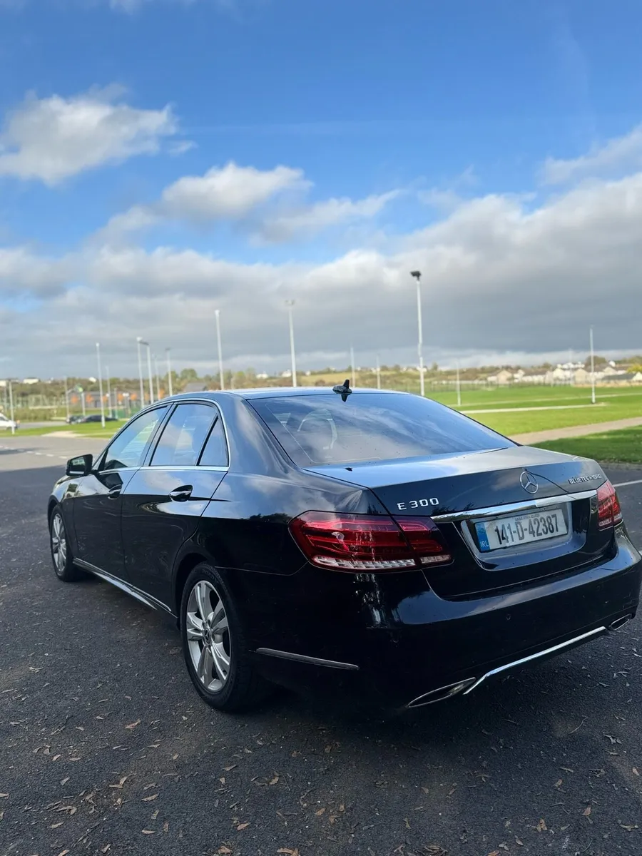 Mercedes E300 2014 - Image 4