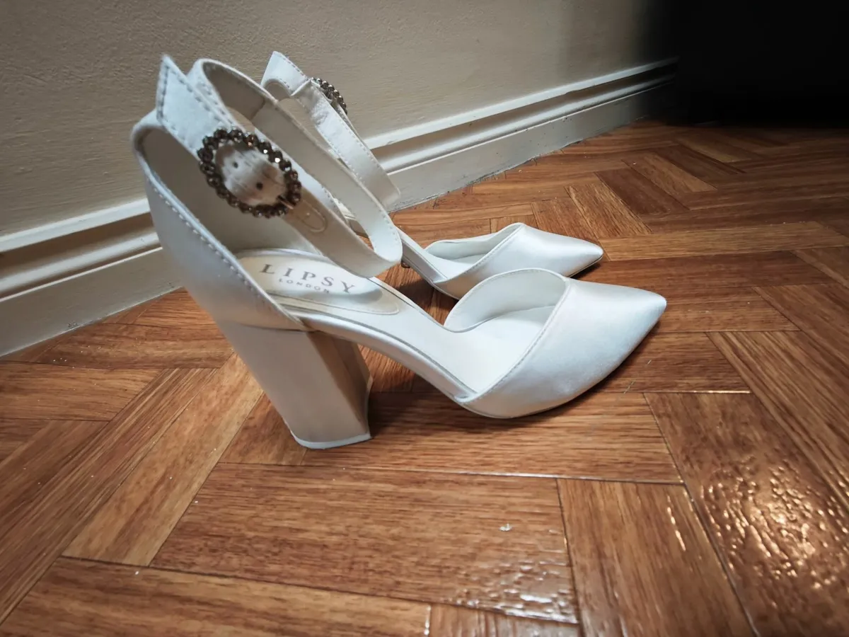 Wedding shoes - Image 1