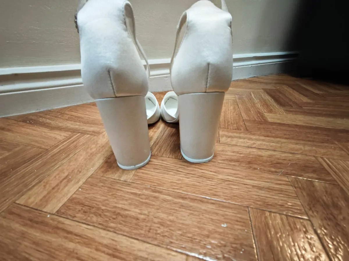 Wedding shoes - Image 3
