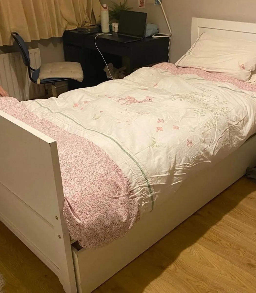 Bed - Image 4