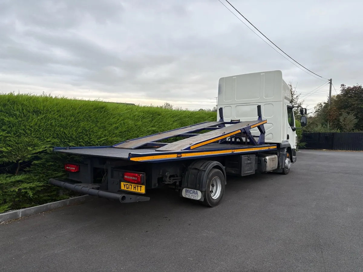 2017 LF   DAF 220 tilt and slide - Image 2