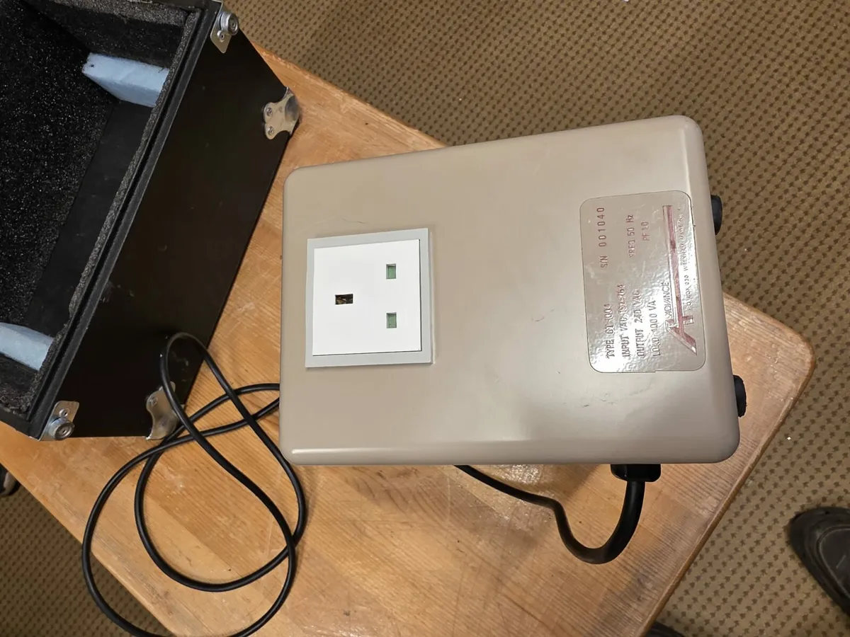 Stabilising Transformer - Image 3