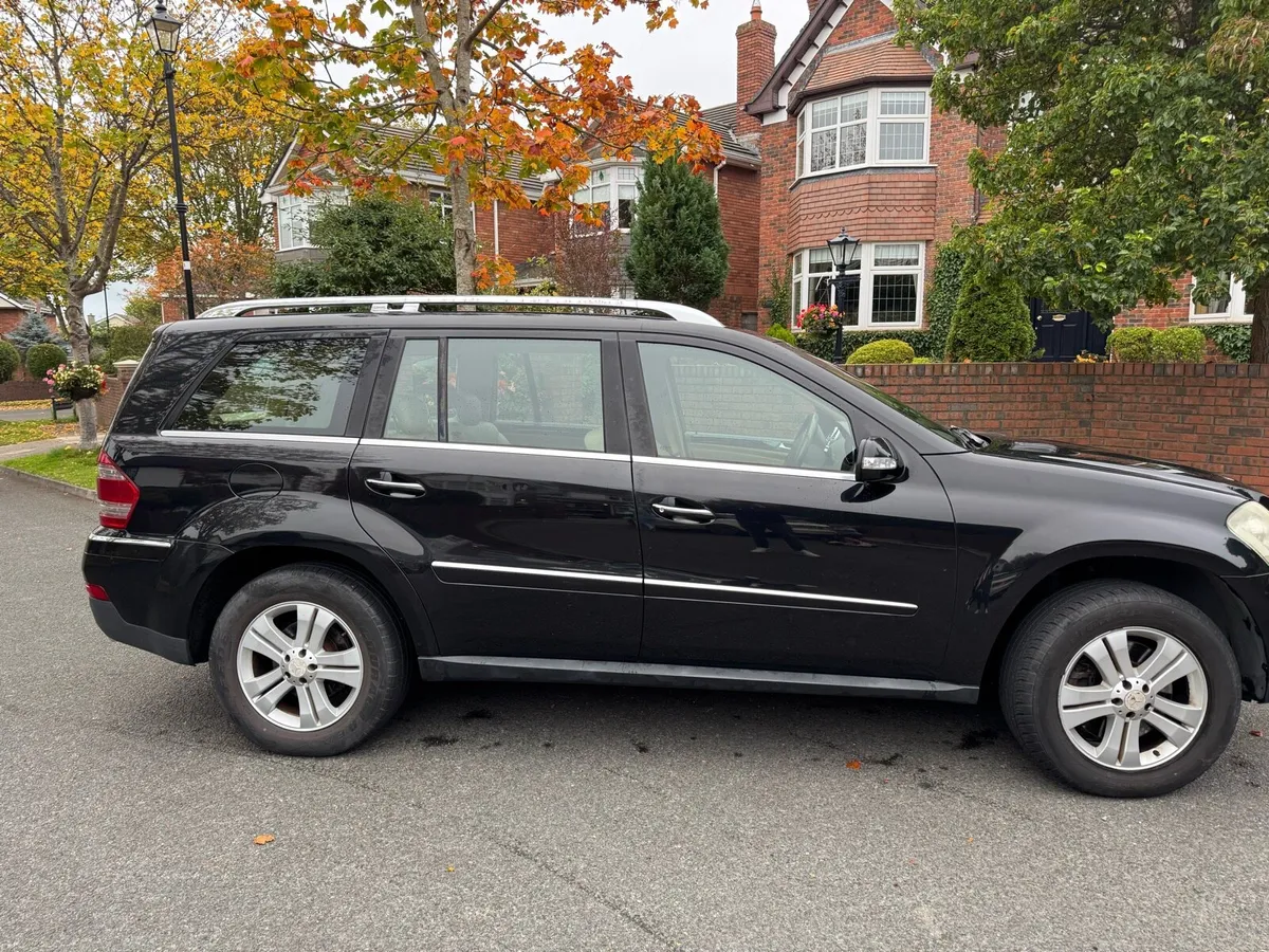 Mercedes GL320d 7 seat (1 owner) rare mileage - Image 2