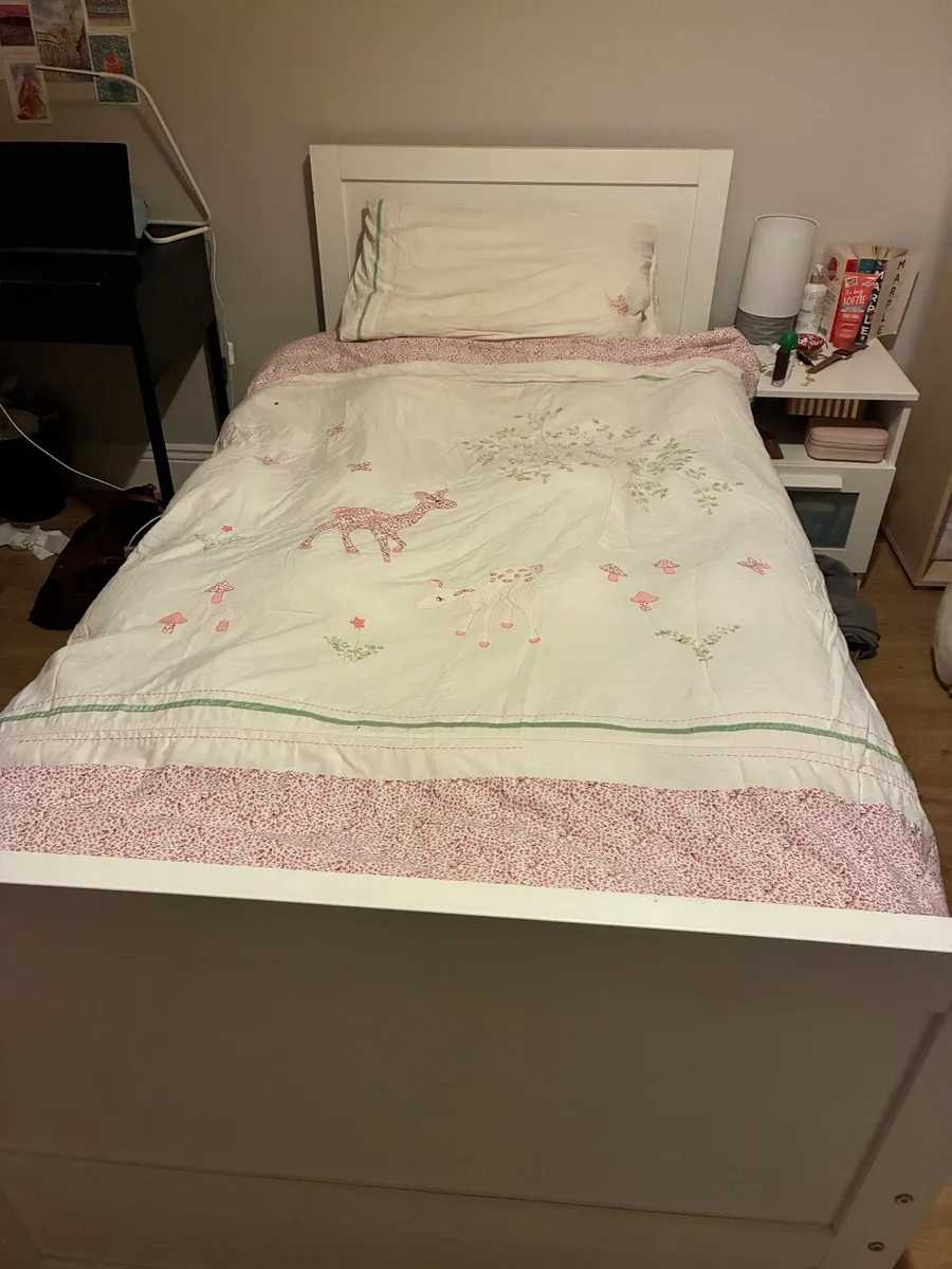 Bed - Image 3