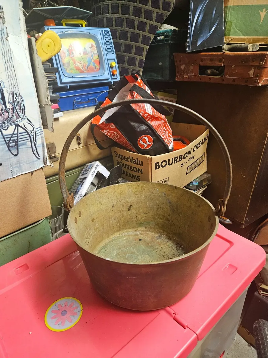 Vintage Cast Iron Pot - Image 4